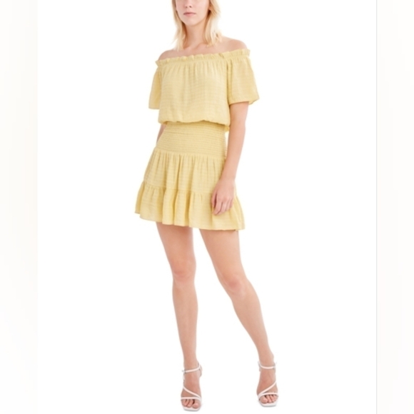 BCBGeneration Off The Shoulder Dress in Pale Banana - Picture 4 of 9